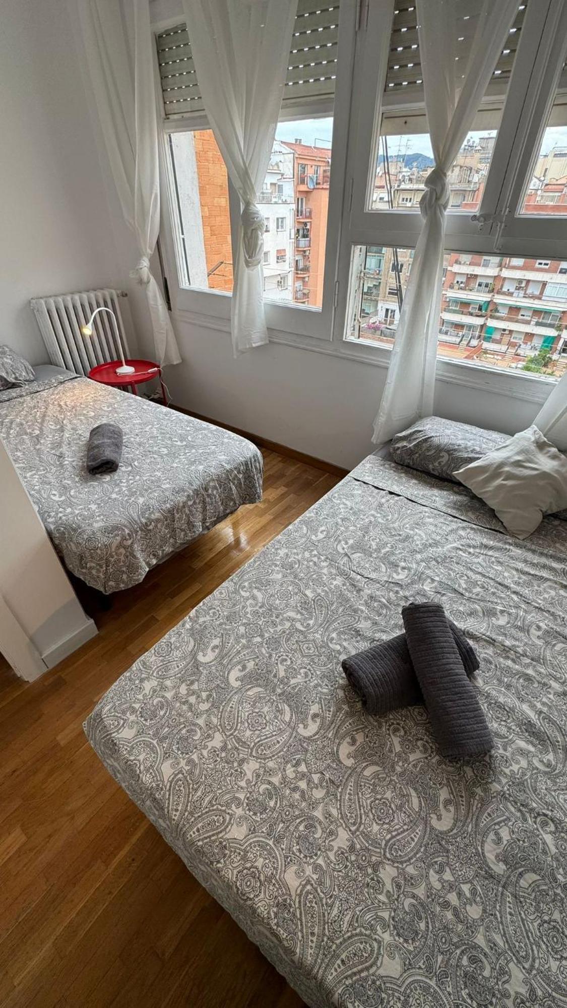 Auberge de jeunesse Mallorca à Barcelone Extérieur photo